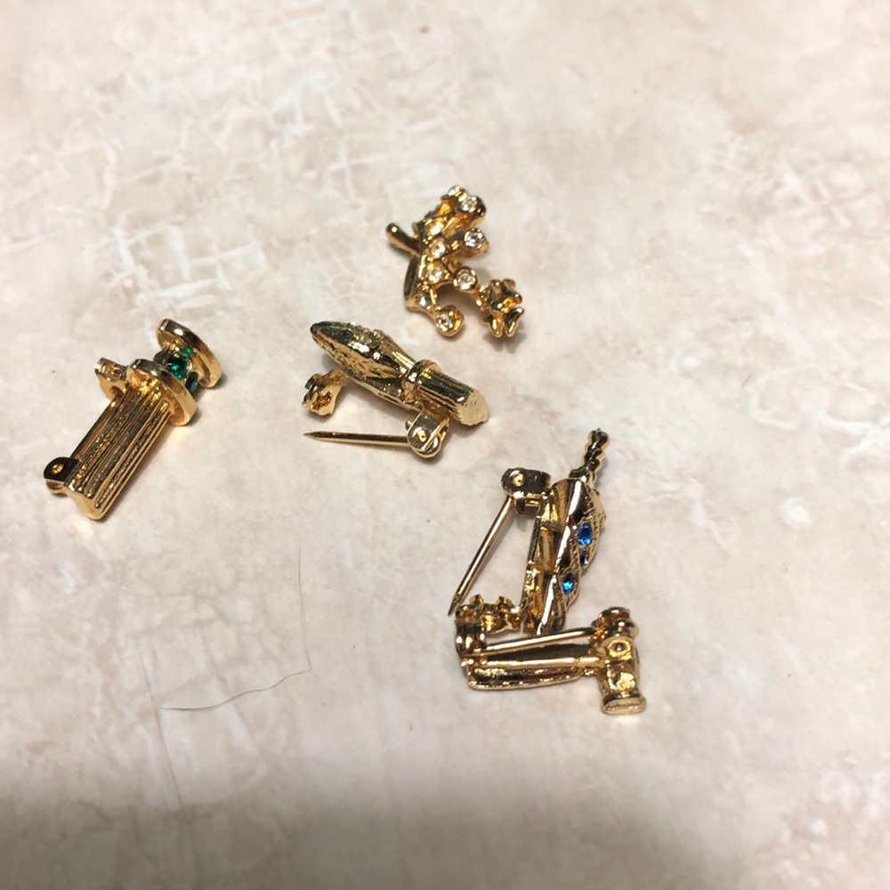 Vintage Masonic Pins Set